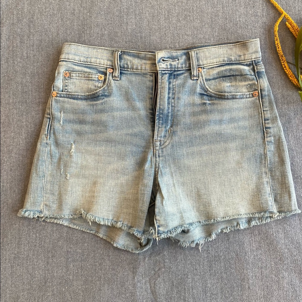 GAP light denim high waisted shorts size 6